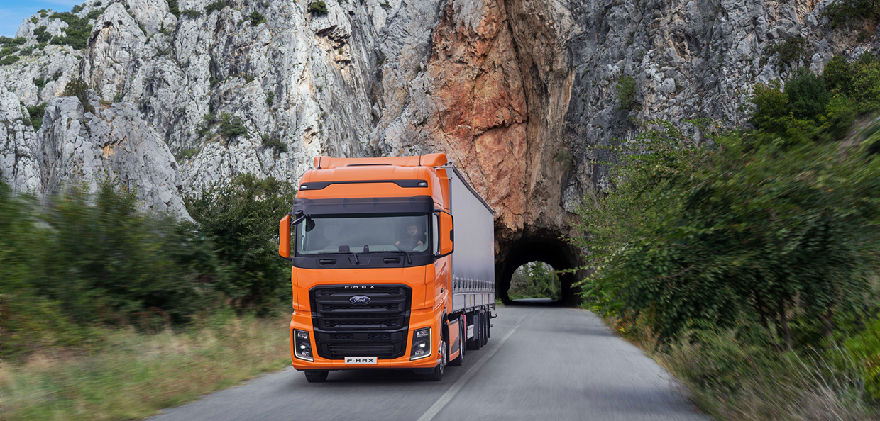 Ford Trucks LKW fährt
